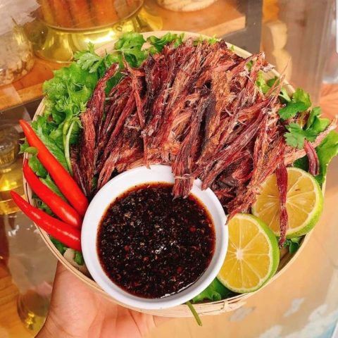 Thịt trâu gác bếp đặc sản tỉnh nào 1